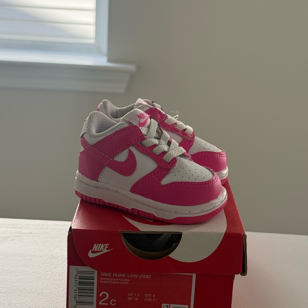 Infant pink nike dunks